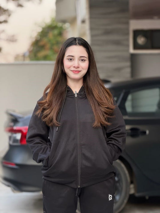 W-Sleek Black Full-Zip